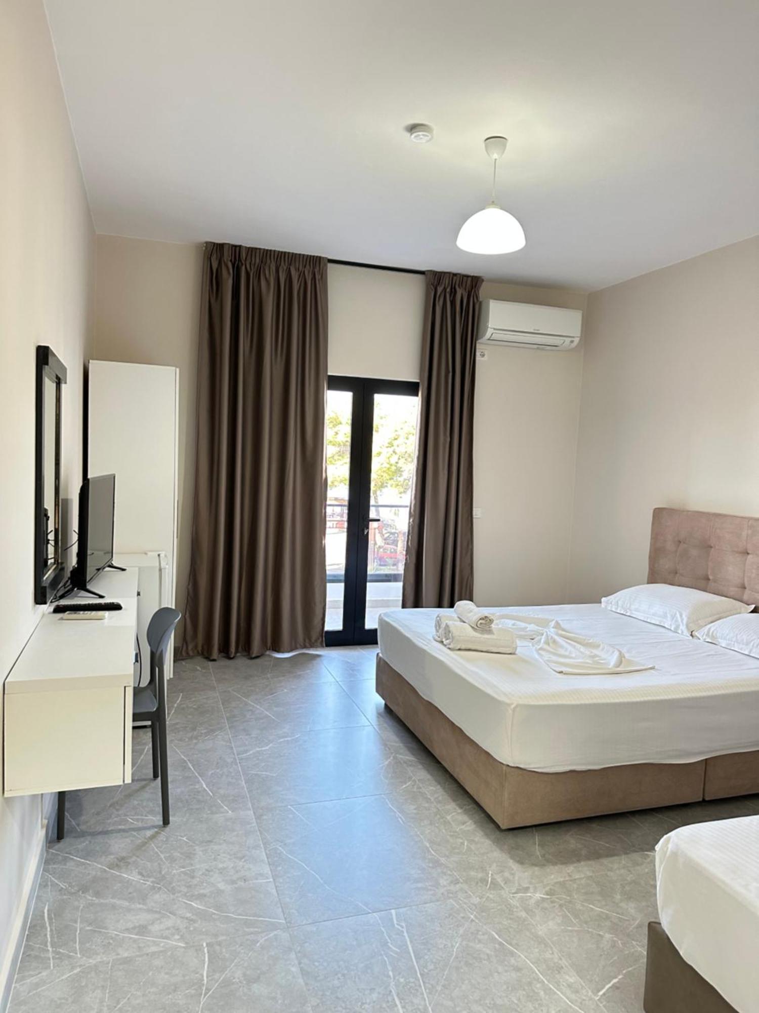 Molla Hotel Restorant Shëngjin Εξωτερικό φωτογραφία