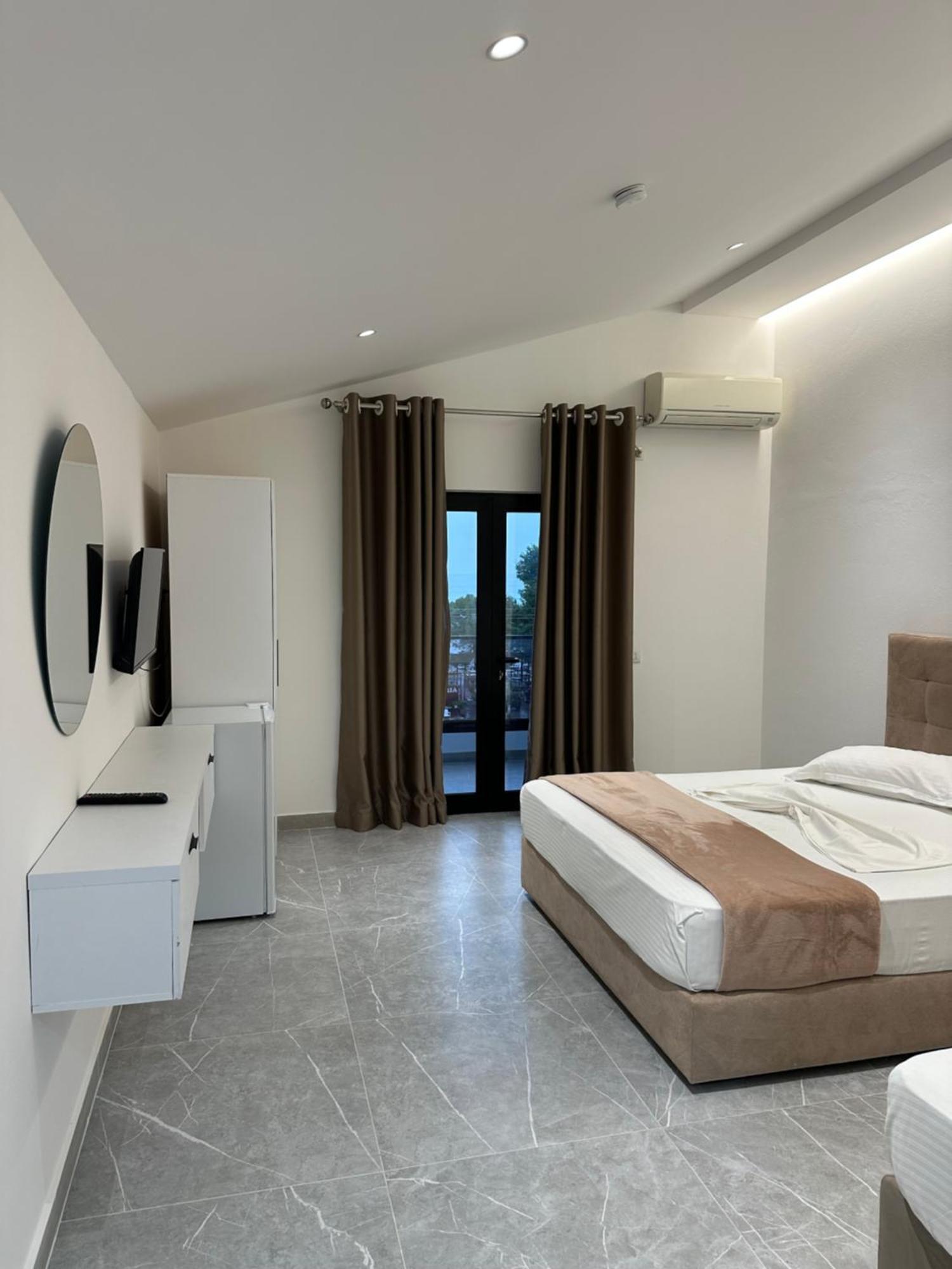 Molla Hotel Restorant Shëngjin Εξωτερικό φωτογραφία